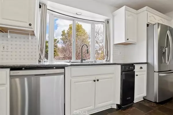 Northridge, CA 91352,17108 Septo Street