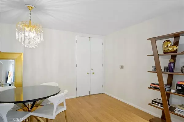 West Hollywood, CA 90069,874 Hammond Street #10