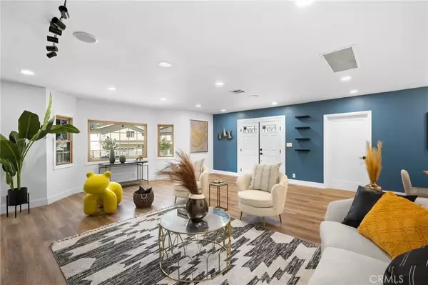 Sunland, CA 91040,10638 Langmuir Avenue