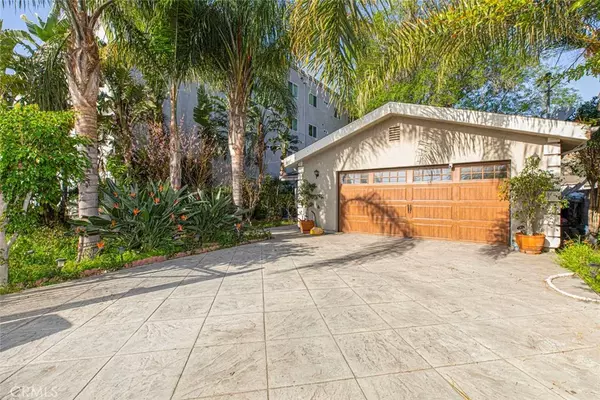 North Hills, CA 91343,8437 Orion Avenue