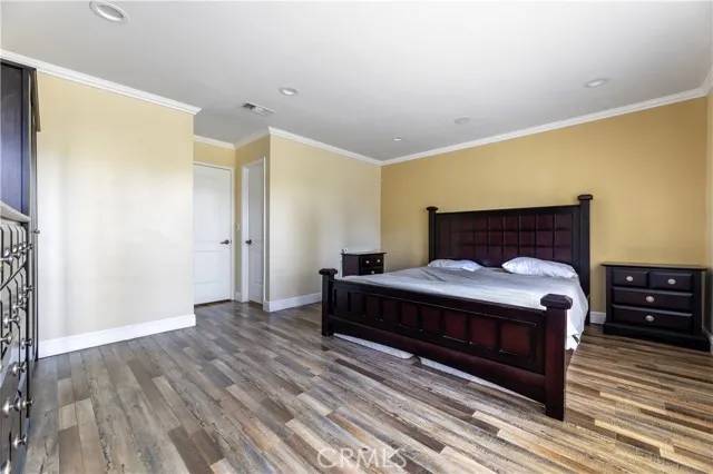 17071 San Fernando Mission Boulevard, Granada Hills, CA 91344