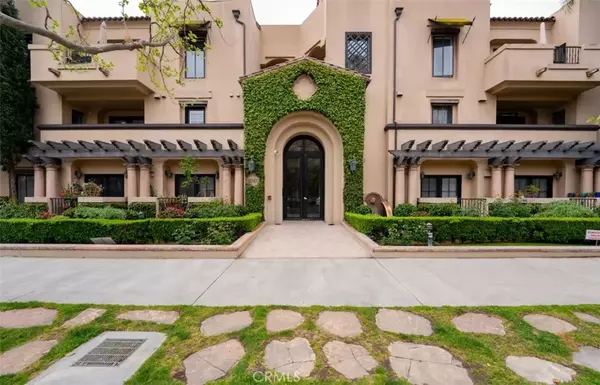 Toluca Lake, CA 91602,10618 Woodbridge Street #108