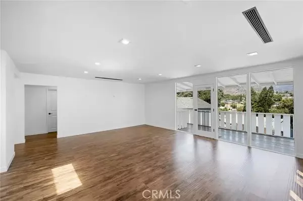 Sunland, CA 91040,10652 Vanora Drive