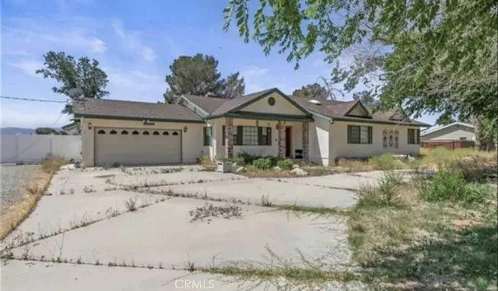 2110 W Avenue M8, Palmdale, CA 93551
