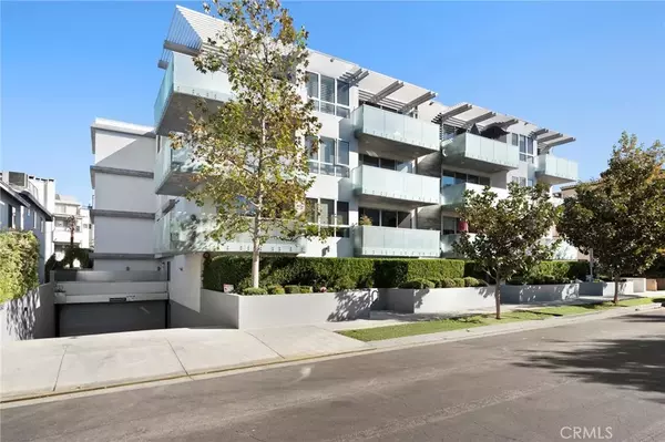 12045 Guerin Street #203, Studio City, CA 91604