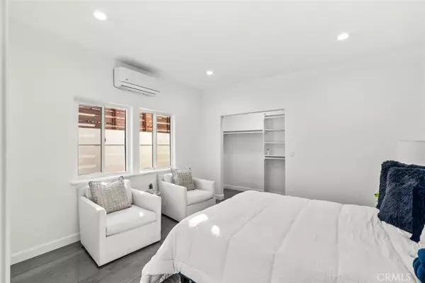 Tarzana, CA 91356,5157 Avenida Oriente