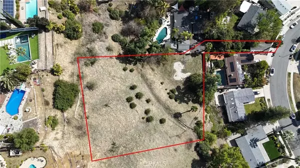 Woodland Hills, CA 91367,20713 Collins