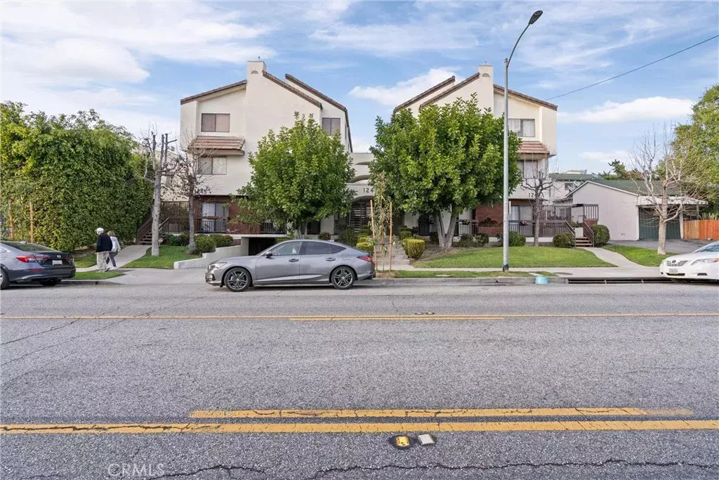 Glendale, CA 91206,1247 E Wilson Avenue #12