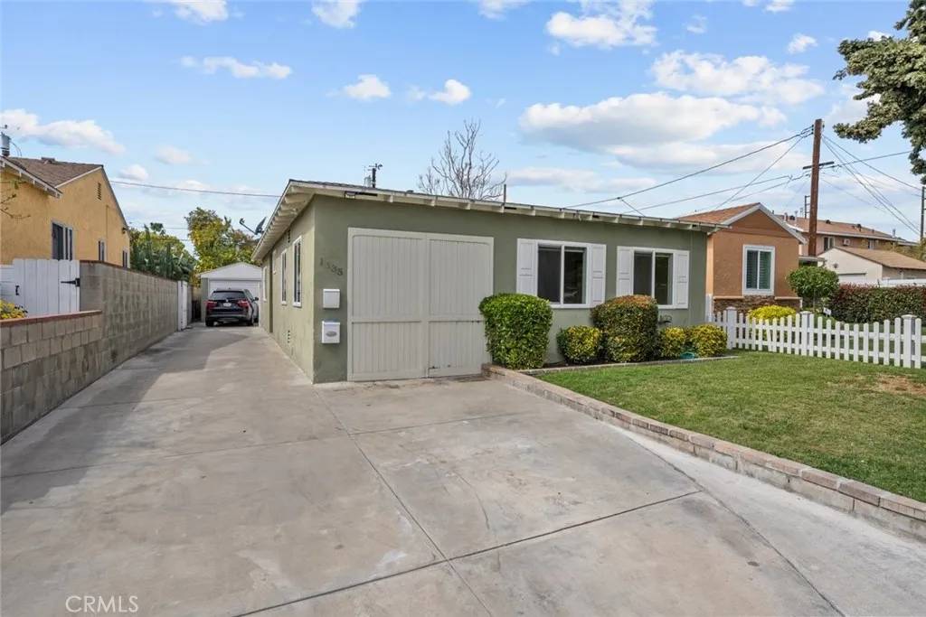 Burbank, CA 91505,1135 N Rose Street