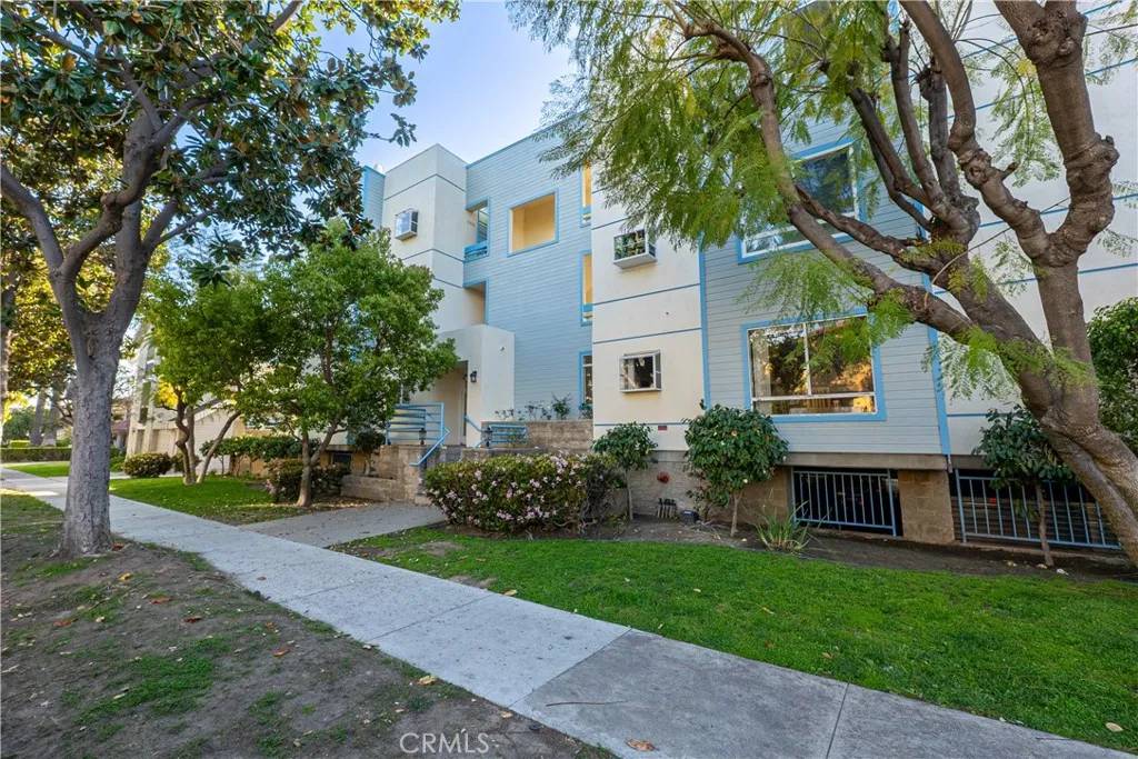 345 N Kenwood Street #104, Glendale, CA 91206