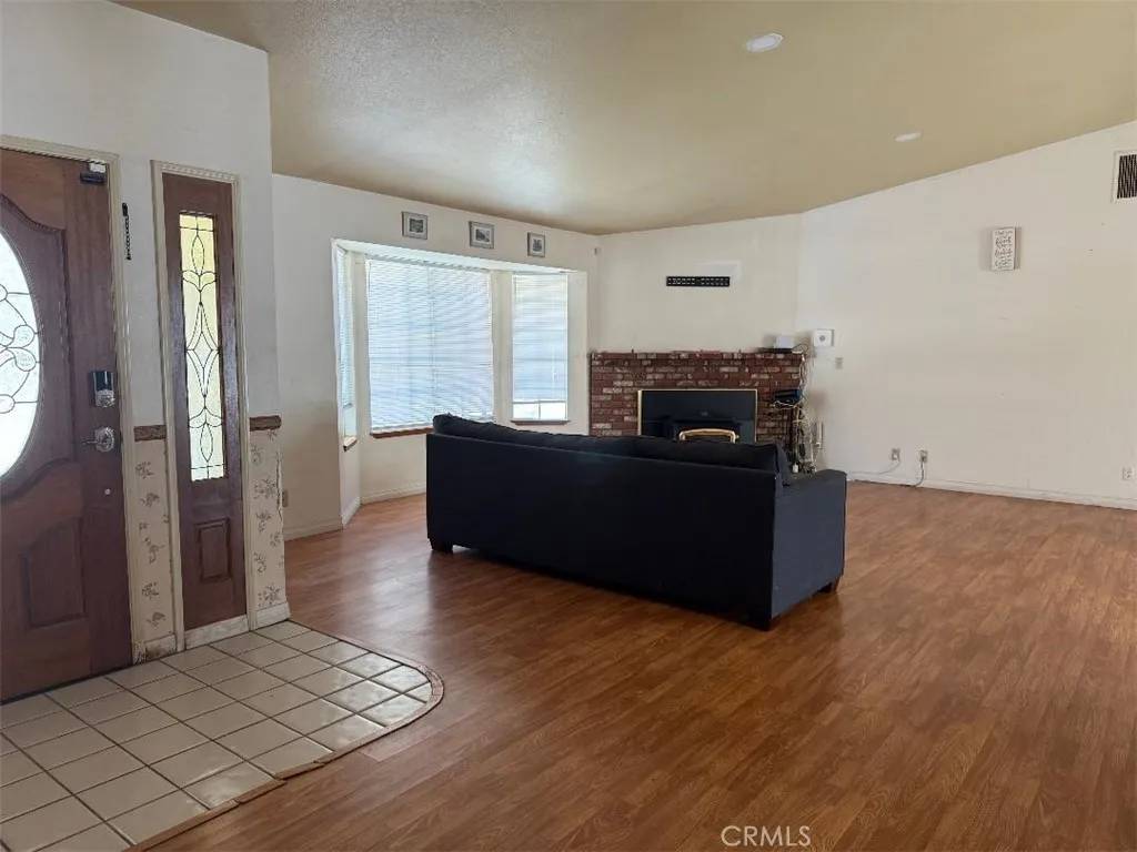 Littlerock, CA 93543,8742 E Avenue T10