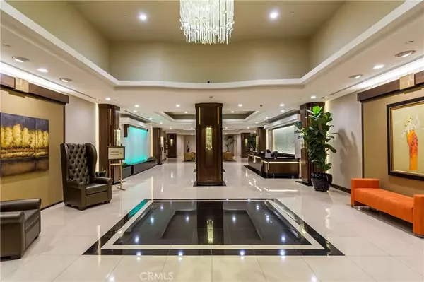 Glendale, CA 91203,345 Pioneer Drive #1705