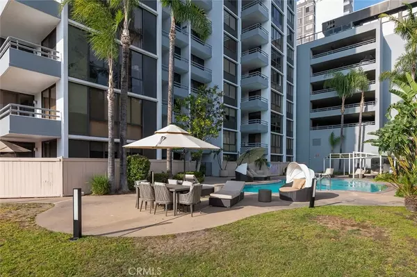 Glendale, CA 91203,345 Pioneer Drive #1705