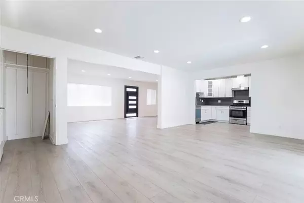 Van Nuys, CA 91405,14565 Runnymede Street