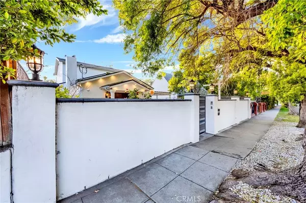 Studio City, CA 91604,3815 Laurel Canyon Boulevard