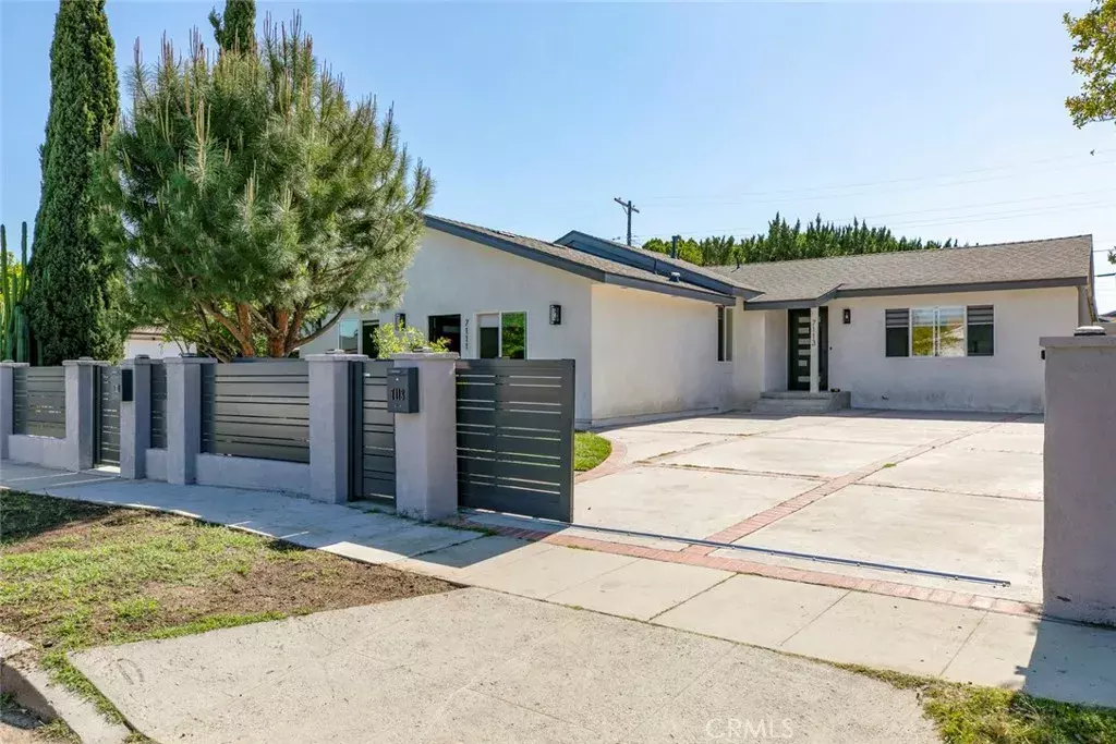 North Hollywood, CA 91605,7113 Varna Avenue