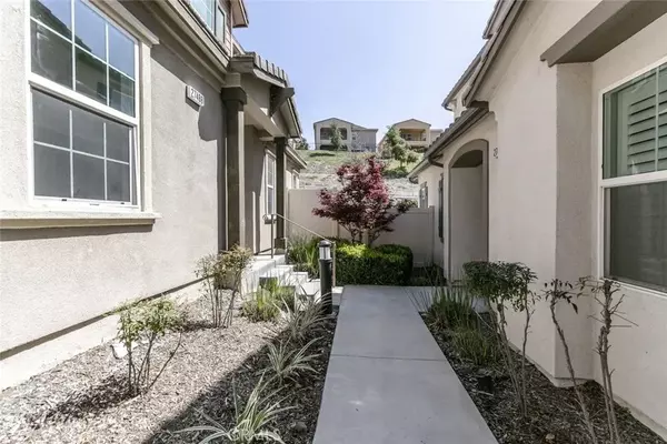 Saugus, CA 91350,27488 Ginger Court