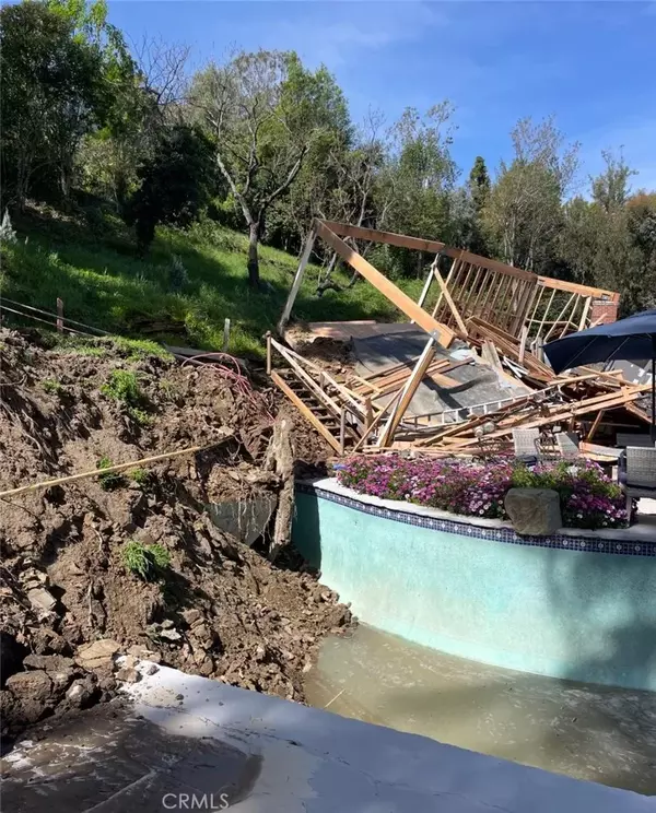 Sherman Oaks, CA 91423,3811 Ventura Canyon