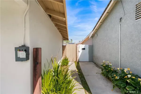 West Hills, CA 91304,7948 Fallbrook Ave