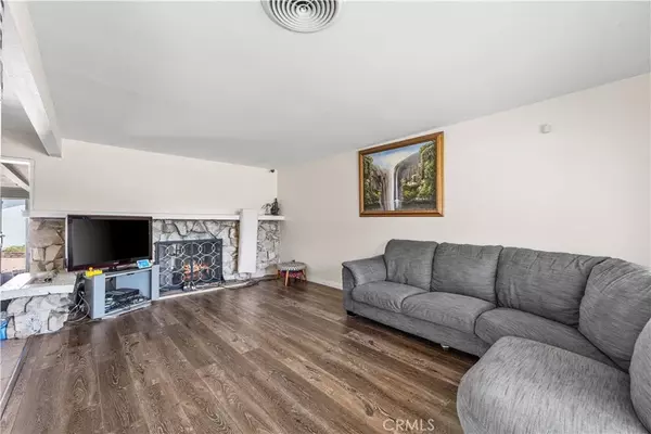 West Hills, CA 91304,7948 Fallbrook Ave