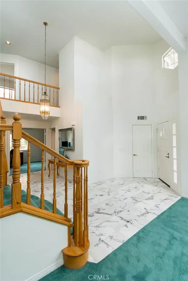 Saugus, CA 91350,21714 Agajanian Lane