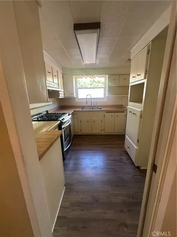 Sunland, CA 91040,7918 Kyle Street