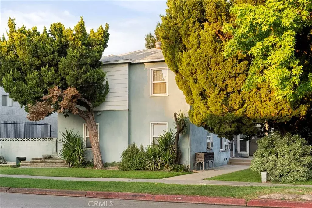 Burbank, CA 91504,1608 Grismer Avenue