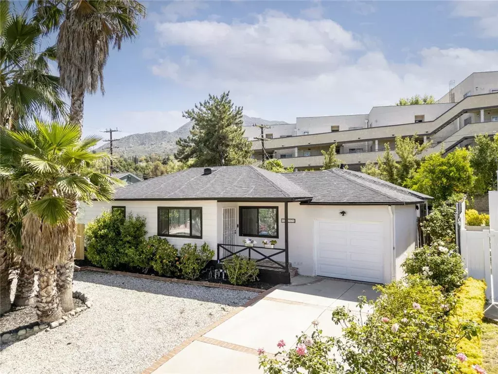 Tujunga, CA 91042,10654 Mcclemont Avenue