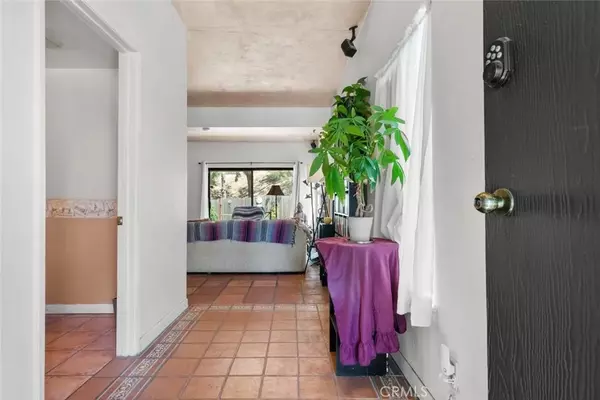 Sun Valley, CA 91352,10831 Roycroft Street #8