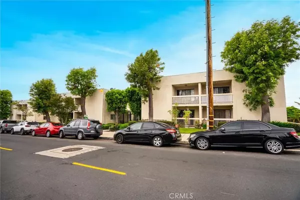 Tujunga, CA 91042,10149 Commerce Avenue #8