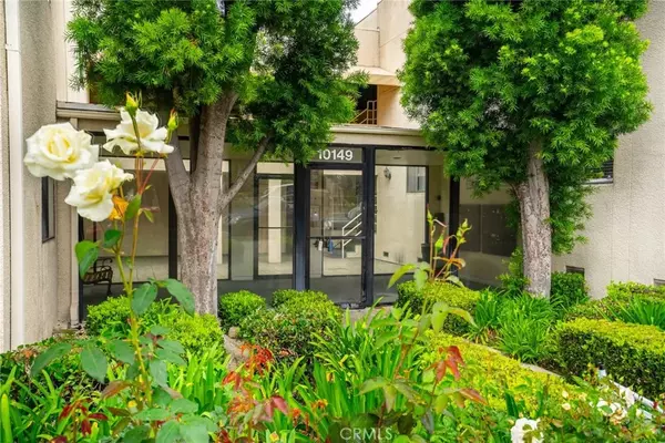 Tujunga, CA 91042,10149 Commerce Avenue #8