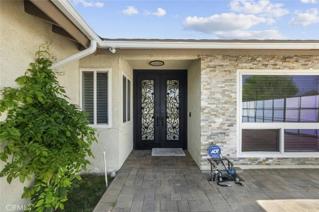 Chatsworth, CA 91311,21024 Vintage Street