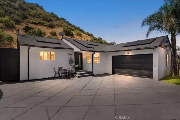 10008 Roscoe Boulevard, Sun Valley, CA 91352