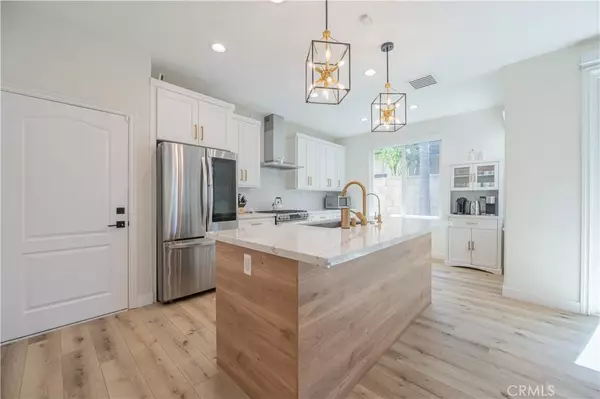 Porter Ranch, CA 91326,19945 Oakville Court