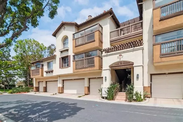 2960 Champion Way #1006, Tustin, CA 92782