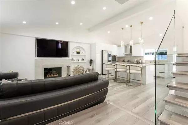 Newhall, CA 91321,23500 Lloyd Houghton Place