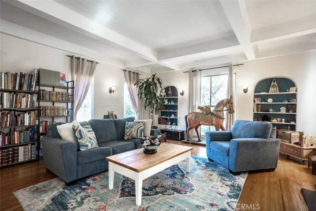Glendale, CA 91206,989 Coronado Drive