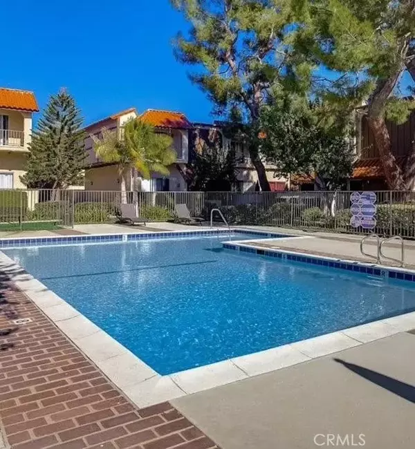 Reseda, CA 91335,19545 Sherman Way #44