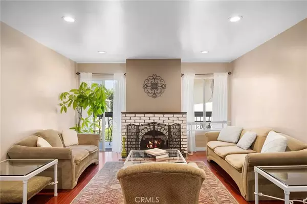 Glendale, CA 91206,335 N Adams Street #206