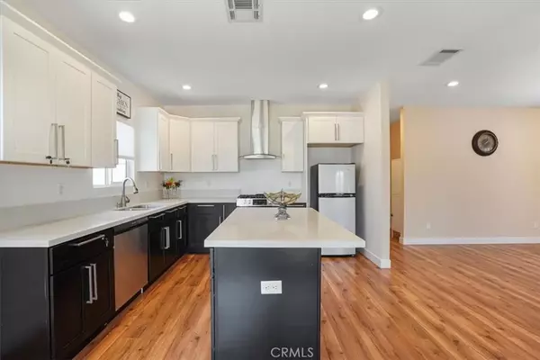 North Hollywood, CA 91605,7820 Fulton Avenue