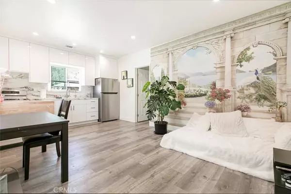 Glendale, CA 91208,1748 Opechee Way
