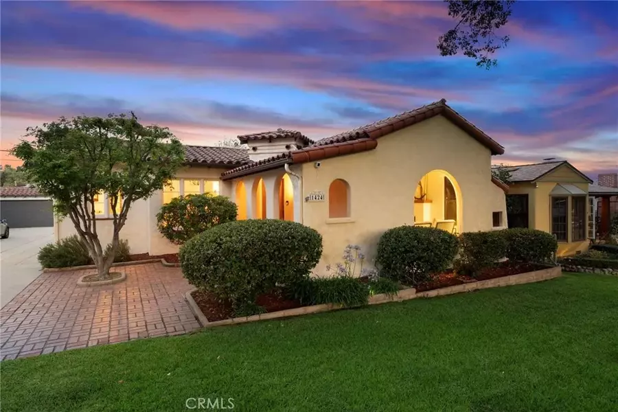 1424 Bruce Avenue, Glendale, CA 91202