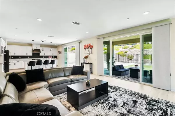 Saugus, CA 91350,28508 Daybreak Way