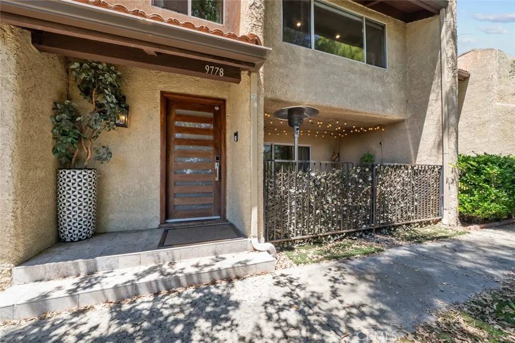 9778 Via Roma, Burbank, CA 91504