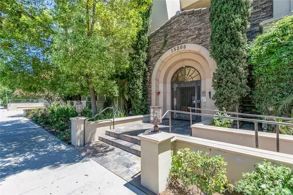 15206 Burbank Boulevard #107, Sherman Oaks, CA 91411