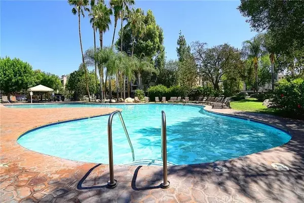 Woodland Hills, CA 91367,21520 Burbank Boulevard #305