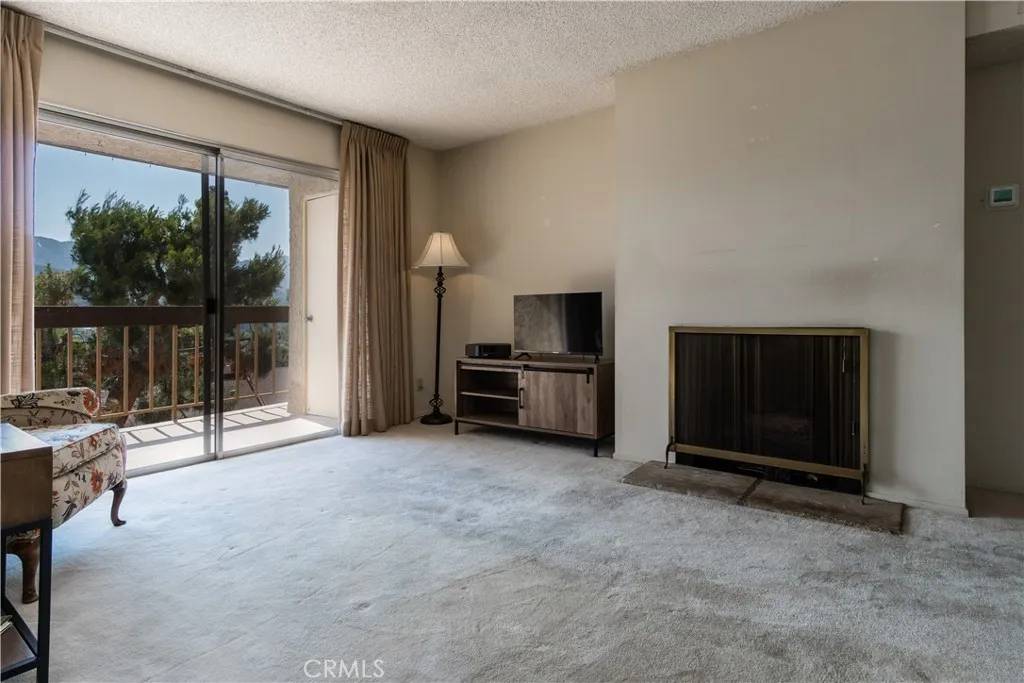 Glendale, CA 91208,3481 Stancrest Drive #312