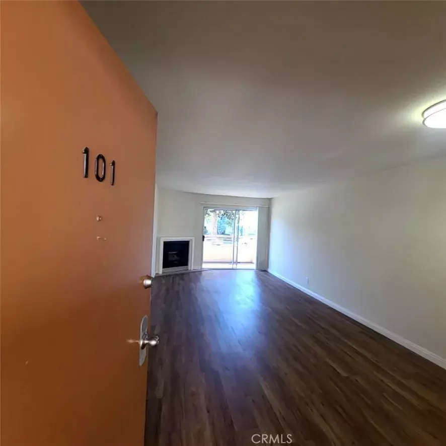 Sherman Oaks, CA 91403,5060 Kester Avenue #101