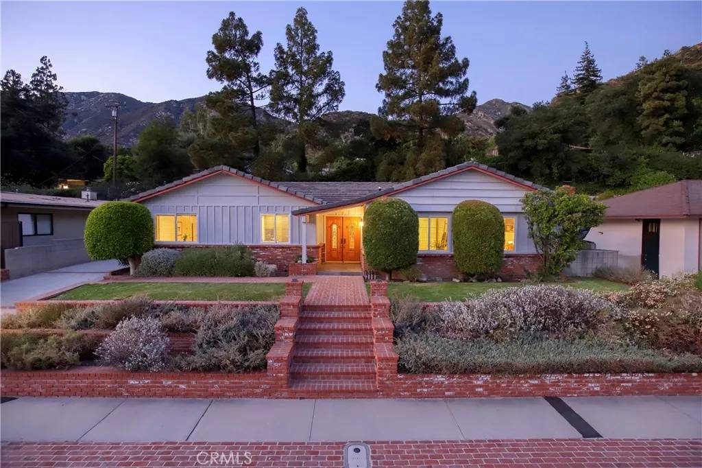 La Canada Flintridge, CA 91011,2117 Bristow Drive