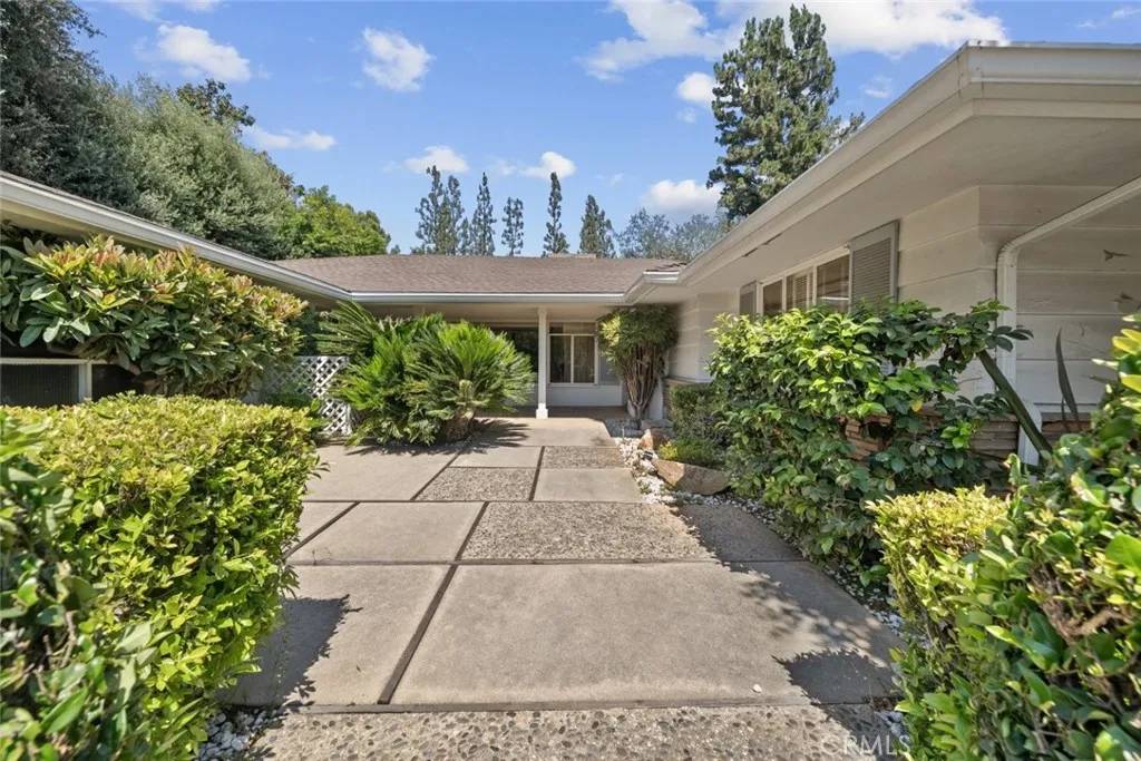 Pasadena, CA 91106,1530 Kenmore Road